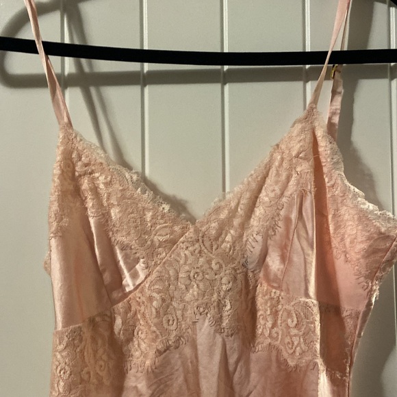 Express baby pink camisole - Picture 2 of 4